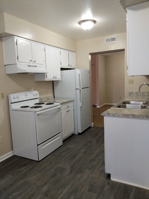 Building Photo - Winterhaven Apartments