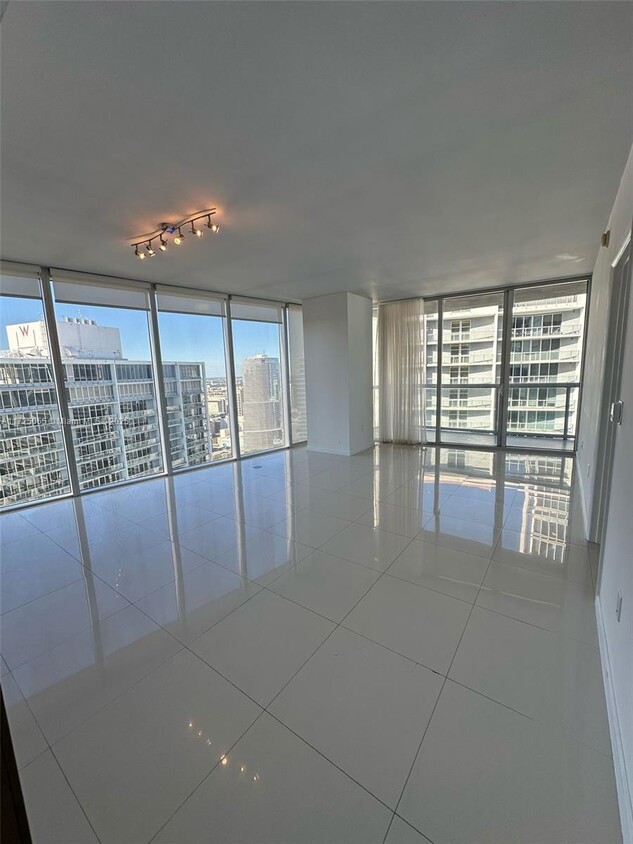 Foto principal - 495 Brickell Ave