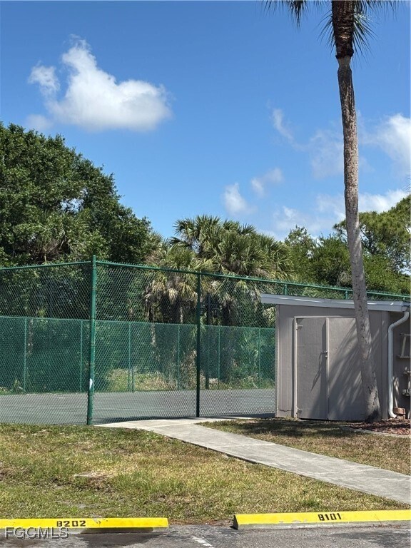 Primary Photo - 22523 Westchester Blvd