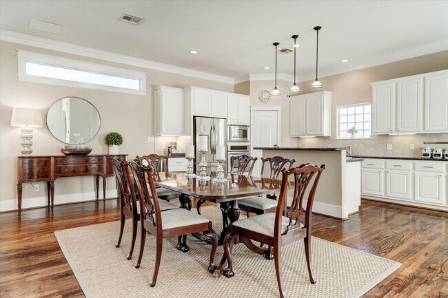 Foto del edificio - 2546 Bevis St