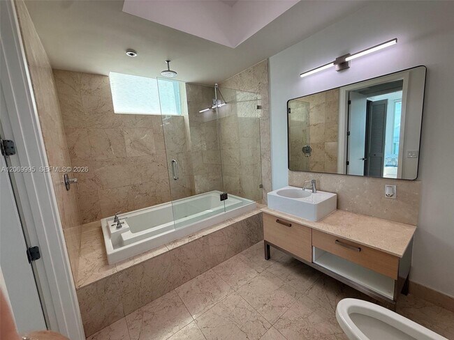 Foto del edificio - 218 SE 14th St