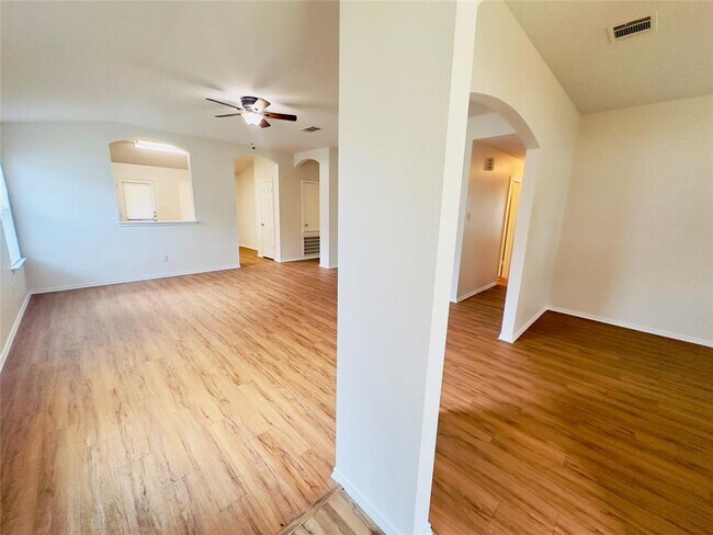 Foto del edificio - 3110 Caleb Dr