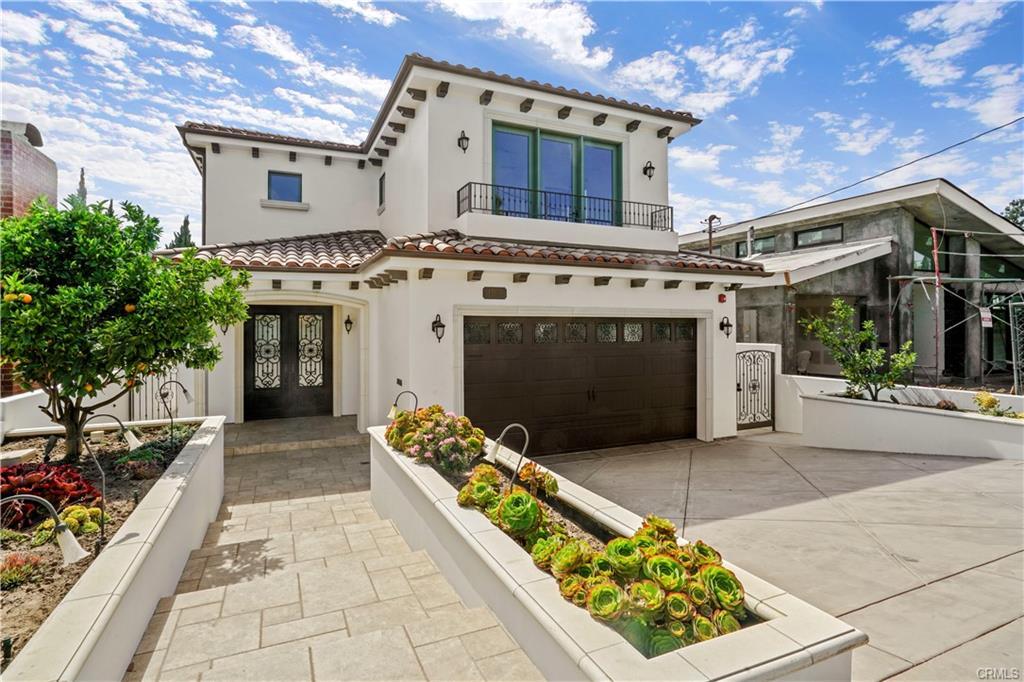 Foto principal - 1209 Elm Ave
