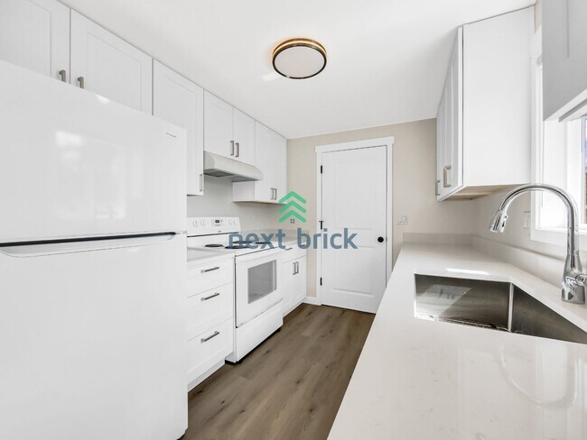 Building Photo - Beautiful 3 beds, 1 bath Single Family Home is available for Rent in Renton!