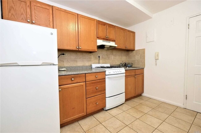 Foto del edificio - 67-14 108th St