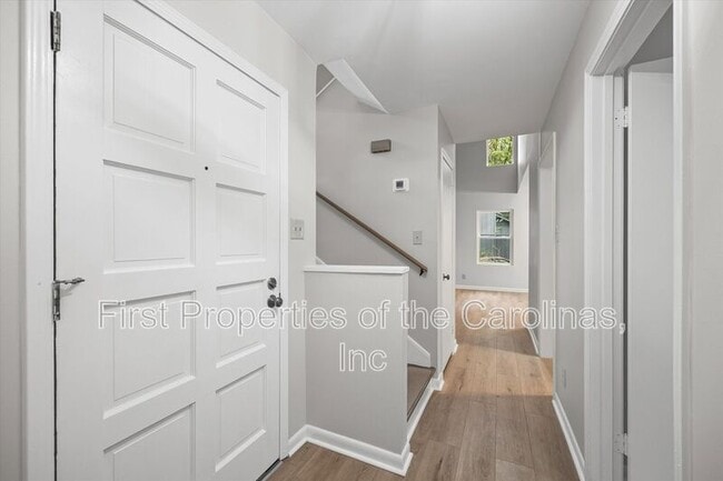 Foto del edificio - 6012 Lanai Ln