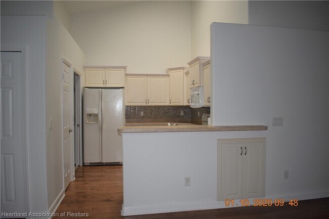 Foto del edificio - 2213 Key W Ct