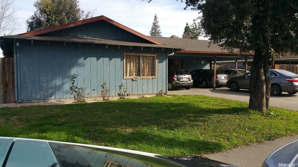 Primary Photo - 8120 Tam O Shanter Dr