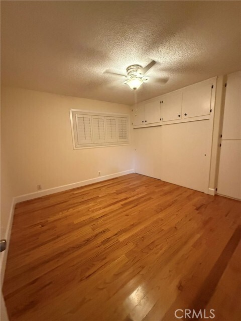 Foto del edificio - 4616 W 152nd St