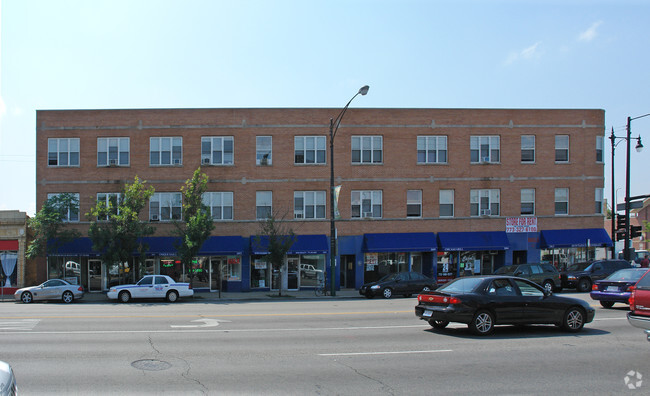 Foto del edificio - 3957 W Irving Park Rd