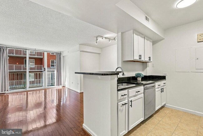 Foto del edificio - 880 N Pollard St