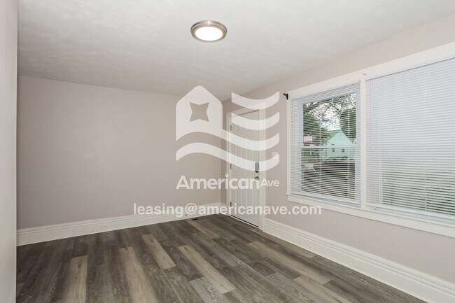 Foto del edificio - 1119 Lincoln Ave