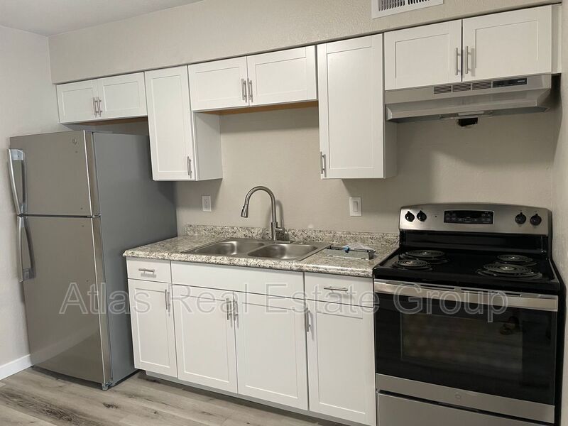 196 W Geronimo St Unit 2, Chandler, AZ 85225 Condo for Rent in