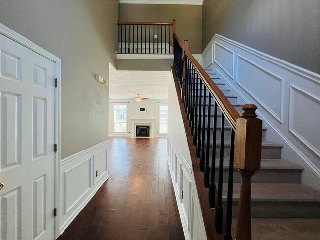 Foto del edificio - 156 Weatherstone Dr