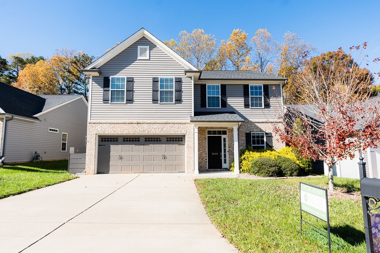 Primary Photo - Amazing 4 bedrooms, 2.5 baths 2-story home...