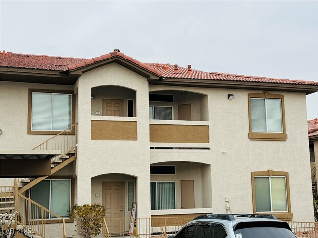 Foto del edificio - 2305 W Horizon Ridge Pkwy