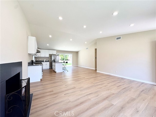 Building Photo - 1811 Nausika Ave