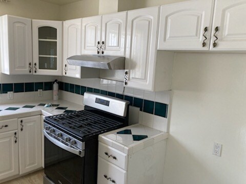 Kitchen - 3532 Ocean View Ave