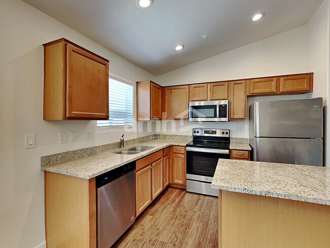 Building Photo - 447 E Leslie Avenue