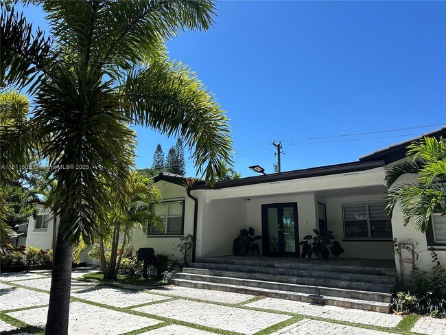 Foto del edificio - 6080 SW 16th St