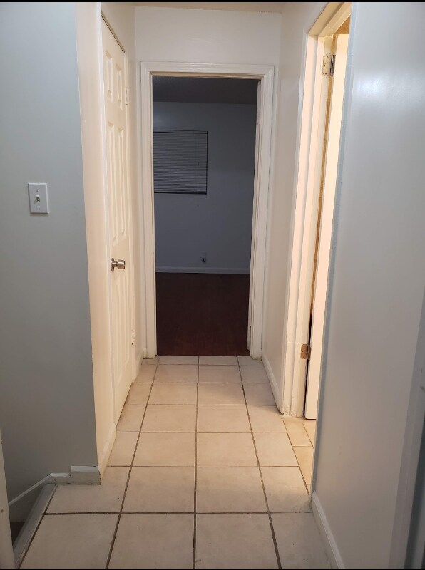 Building Photo - 77 Gateway Ct