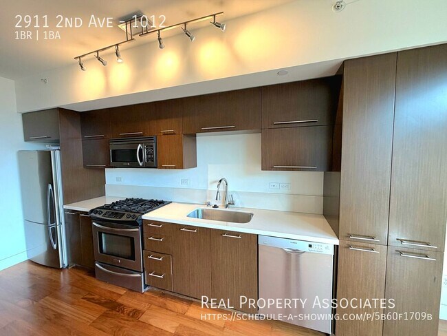 Building Photo - 2911 2nd Ave