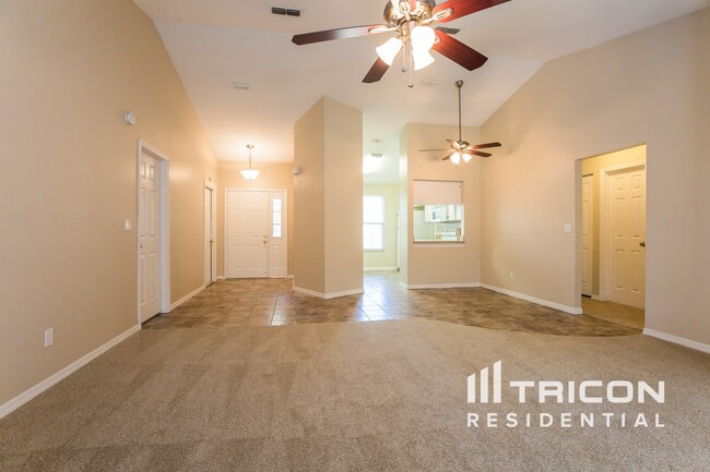Building Photo - 607 Sweetleaf Dr