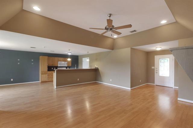 Building Photo - 1822 Sharon Dr