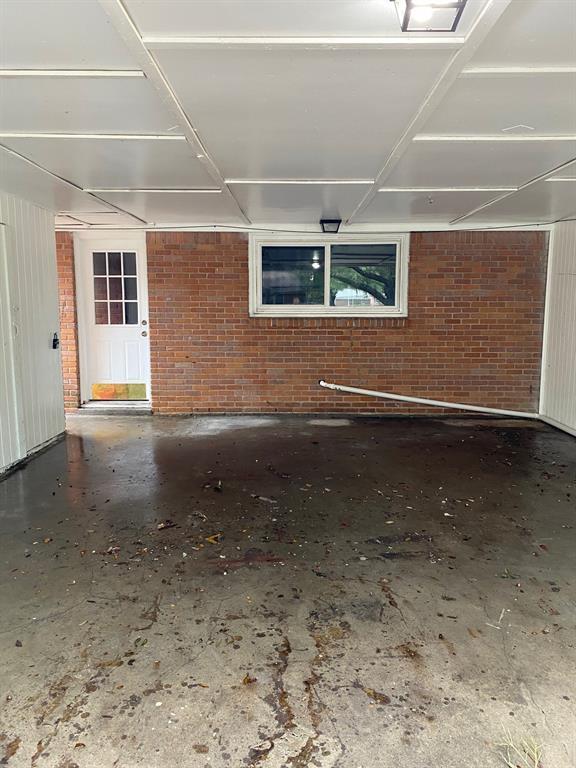 Building Photo - 104 Crestview Dr