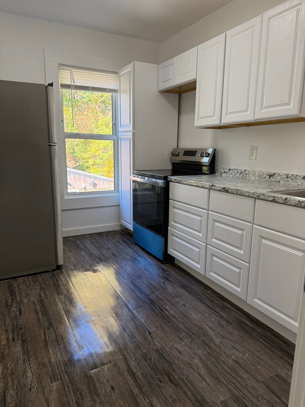 Building Photo - 232 Pequoig Ave