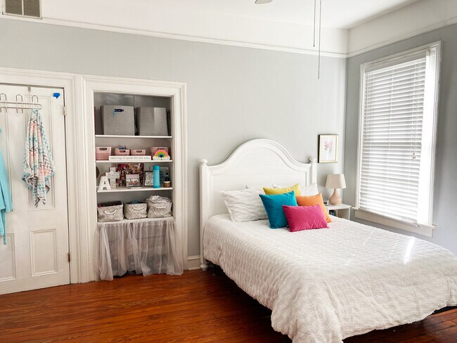 6676 Lower Ridge -003 - 206 Calhoun St