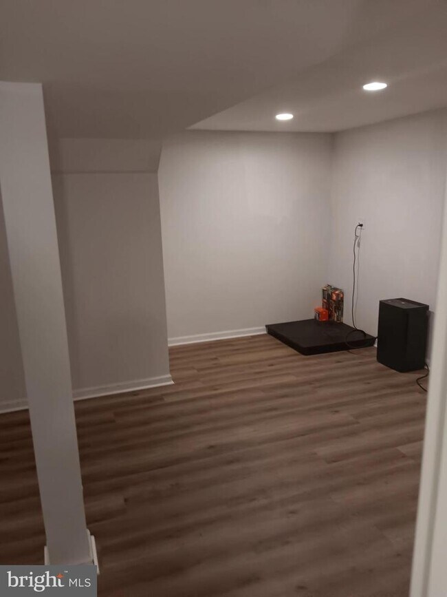 Foto del edificio - 212 Drexel Dr