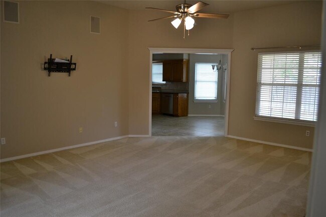 Building Photo - 204 Pinafore Dr