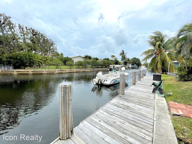Building Photo - 1 br, 1 bath House - 2591 NE 55th Court #205
