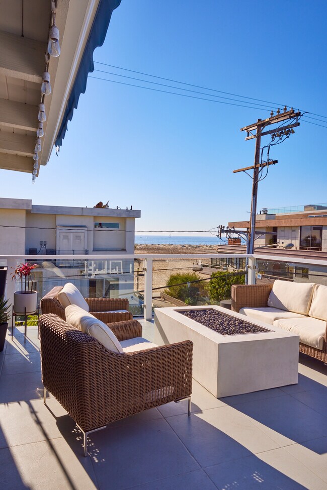 Building Photo - 14 Westwind St