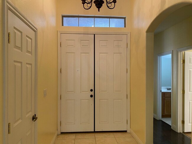 Building Photo - Gorgeous Single Story Home in Gated Aliant...