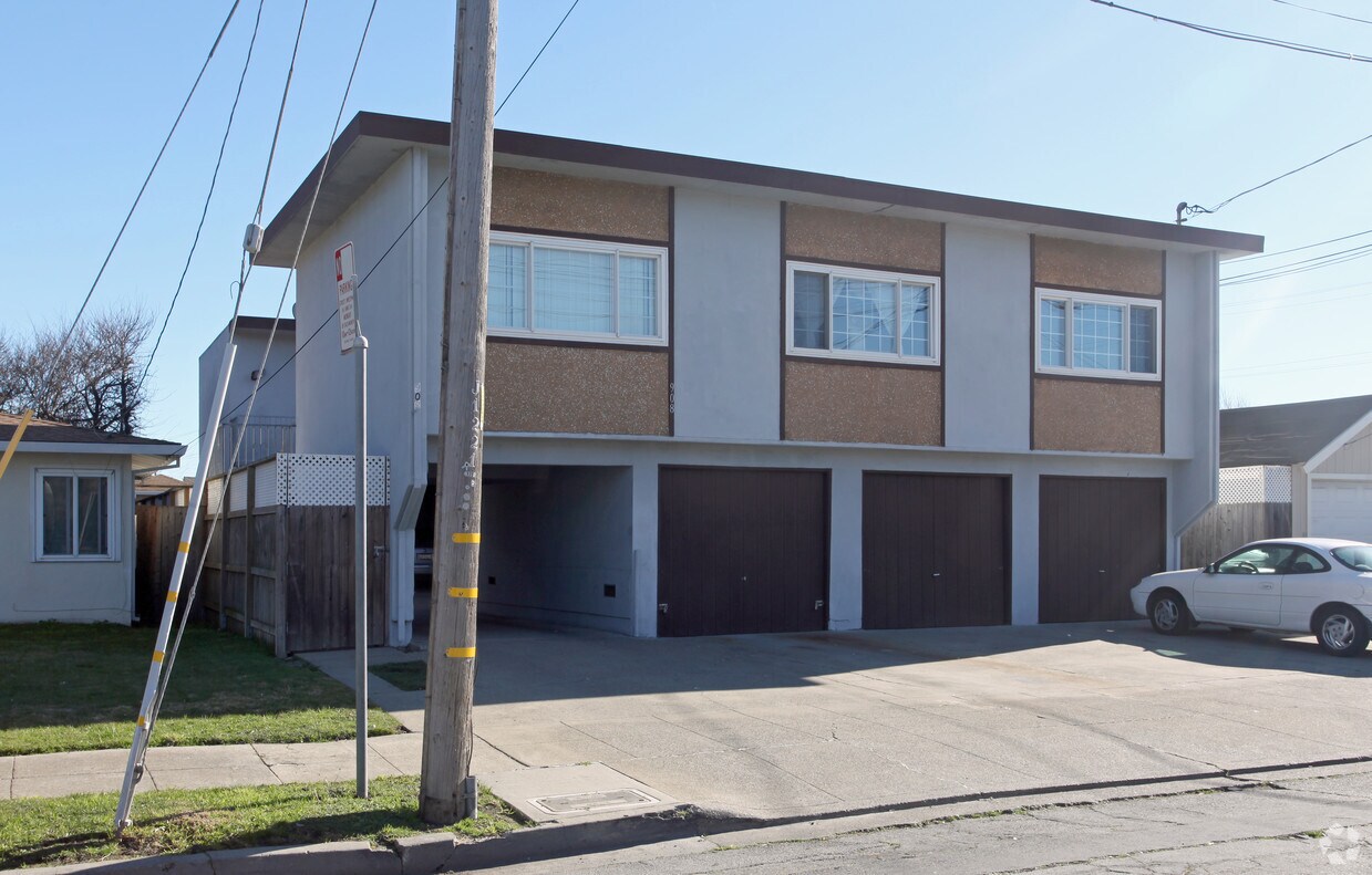 Building Photo - 908 2nd Ave