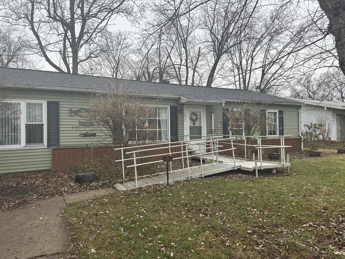 Building Photo - 1903 N Colson Dr