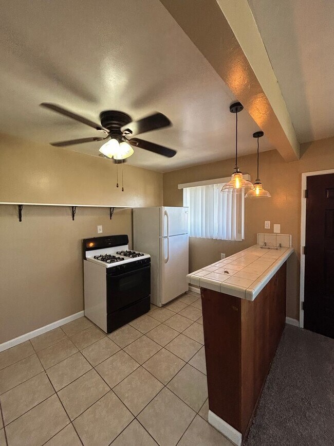 Foto del edificio - Charming upstairs one bedroom North Park