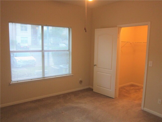 Building Photo - 6000-12 Shepherd Mountain Cove