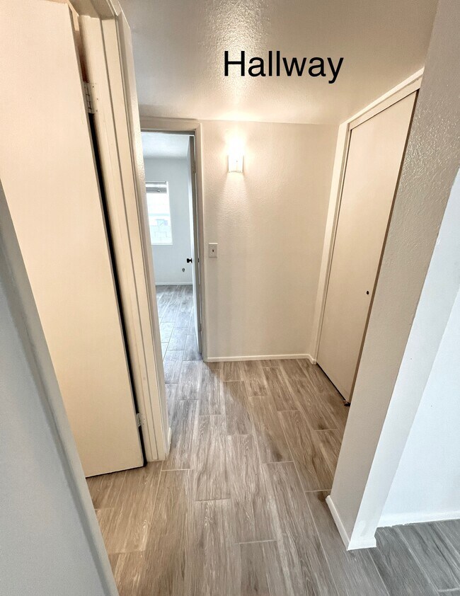 Foto del edificio - 5527 S Mitchell Dr