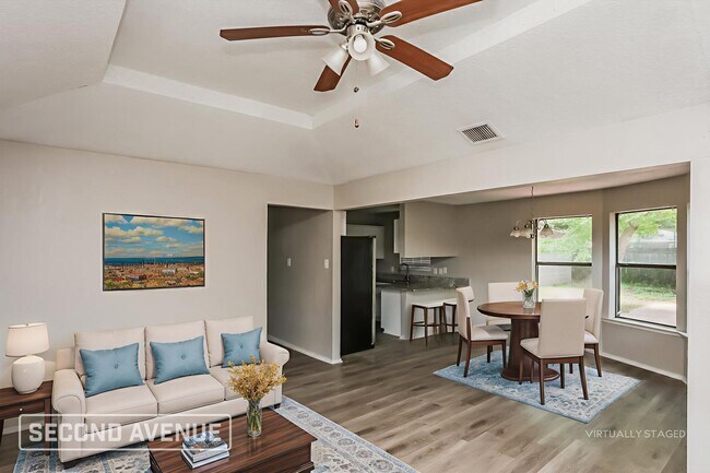 Foto del edificio - 1340 Cy Blackburn Cir