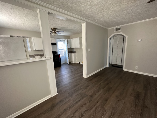 Photo - 4610 Picadilly Ave House