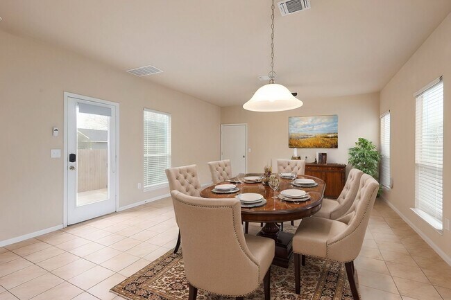 Foto del edificio - 2018 Langdale Ln