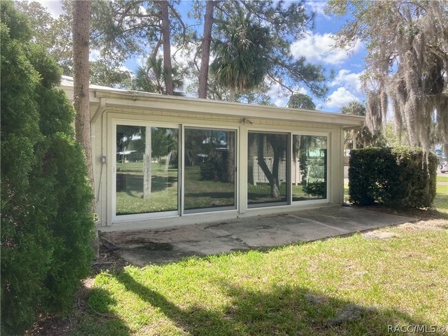 Building Photo - 11499 W Bayshore Dr