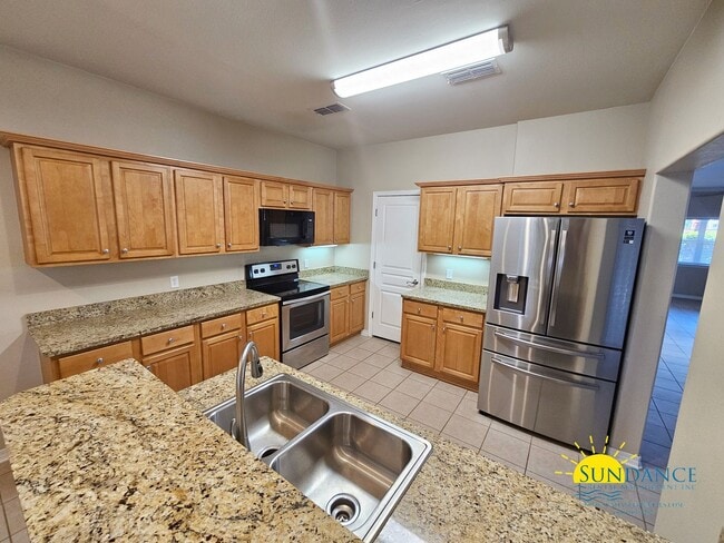 Building Photo - Charming 3 Bedroom Home in Plantation at S...