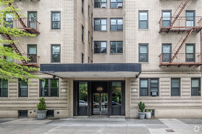 Entrance - 125 Ocean Ave