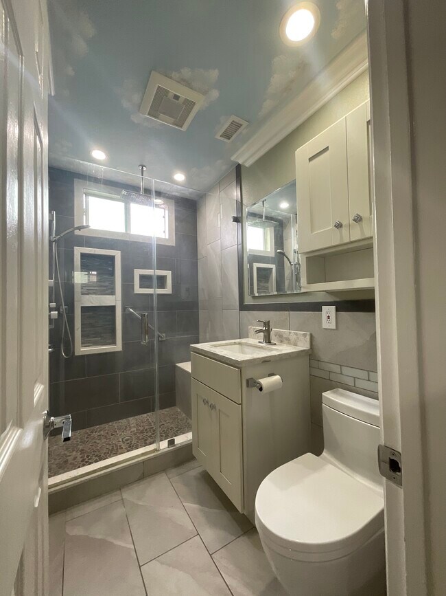 Foto del edificio - 906 N Hampton St