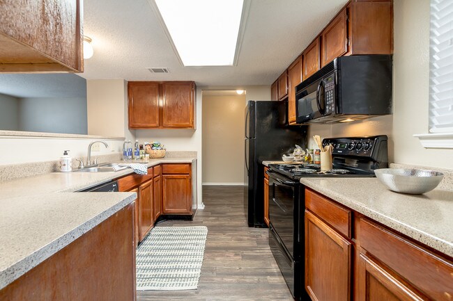 Amberly Village Townhomes Garland Tx Apartments Com