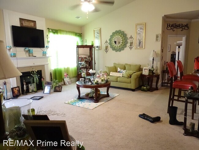 Building Photo - 4 br, 2 bath House - 6388 Lemongrass Drive
